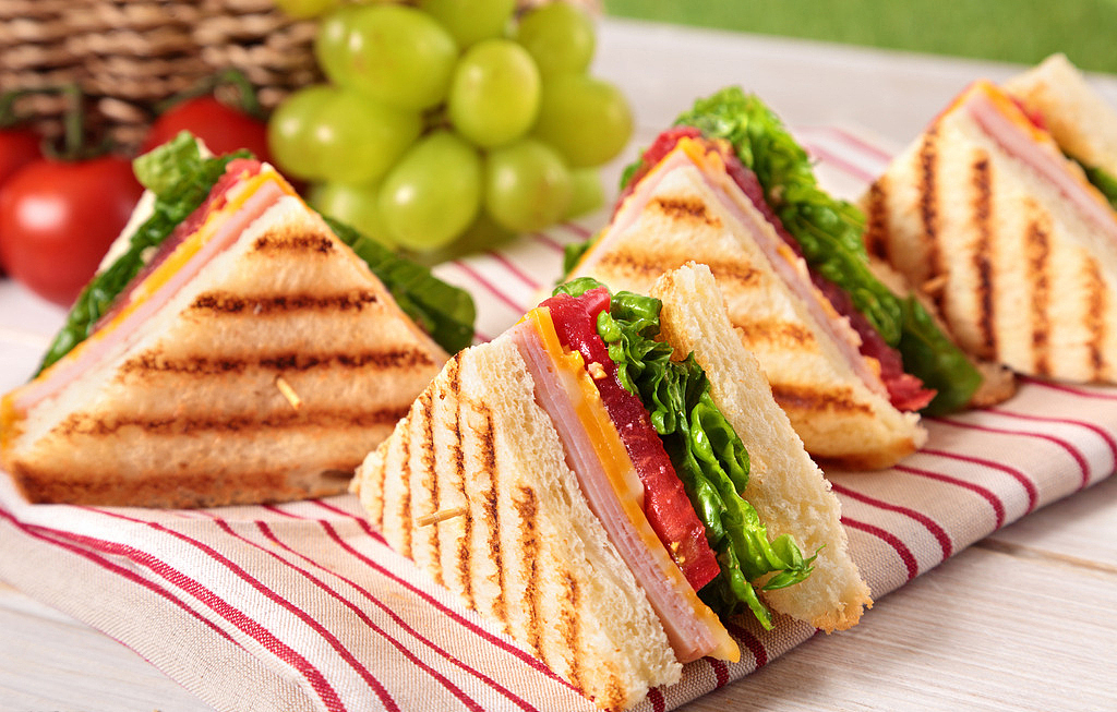 两个月暴涨70%+:小鱼盈通(00139)的资本博弈分析