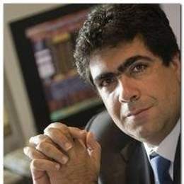 中报披露、股价闪崩,和黄医药(00013)为何仍吸引南下资金加速买入?